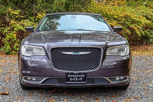 2018 Chrysler 300 Touring