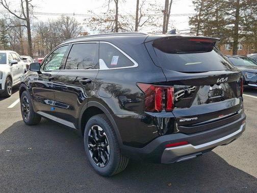 2025 Kia Sorento S
