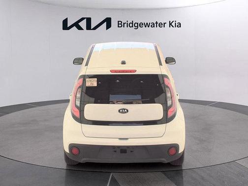 Clear White 2017 Kia Soul Base