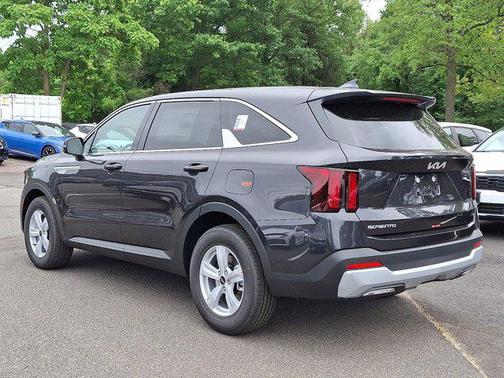 2025 Kia Sorento LX