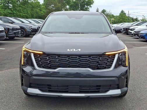 2025 Kia Sorento LX