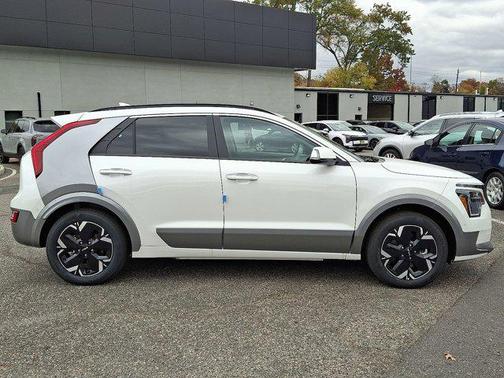 2025 Kia Niro EV Wave