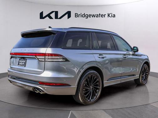 Silver 2023 Lincoln Aviator Reserve AWD
