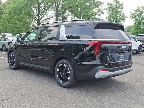 2025 Kia Carnival EX