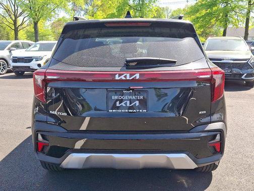 2025 Kia Seltos SX