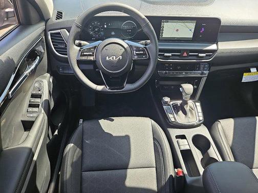 2025 Kia Seltos SX