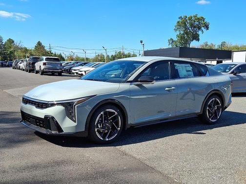 2025 Kia K4 GT-Line
