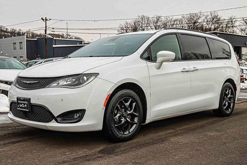 2018 Chrysler Pacifica Touring-L Plus