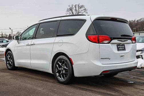 2018 Chrysler Pacifica Touring-L Plus