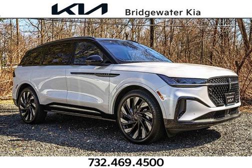 2024 Lincoln Nautilus Reserve