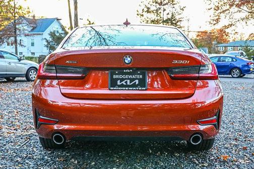 2022 BMW 330 i xDrive