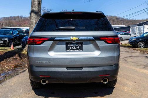 2023 Chevrolet Traverse LT Leather