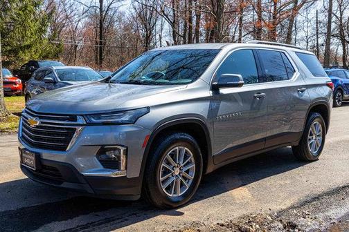 2023 Chevrolet Traverse LT Leather