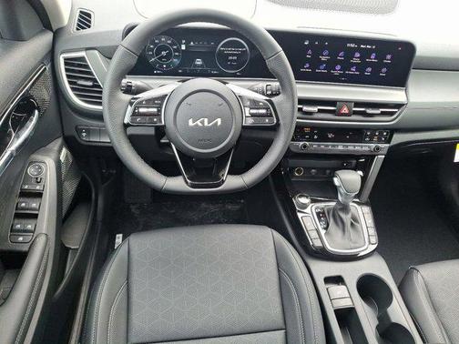 2025 Kia Seltos SX