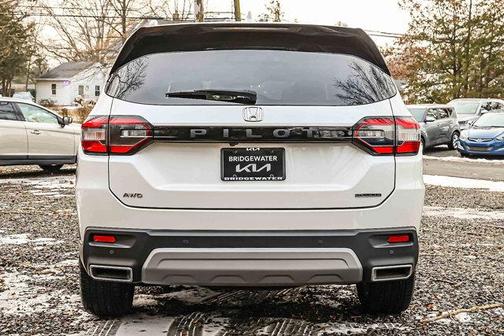 2023 Honda Pilot Touring 8-Passenger