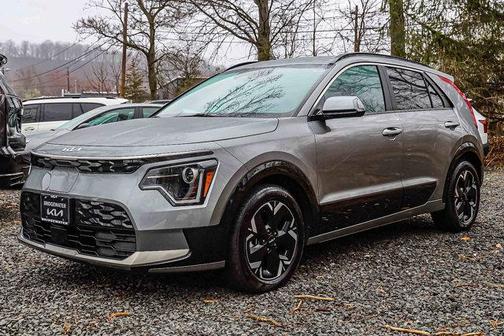Steel Gray 2024 Kia Niro EV Wind
