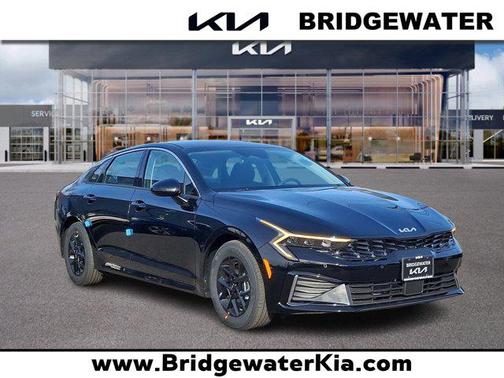 2025 Kia K5 LXS