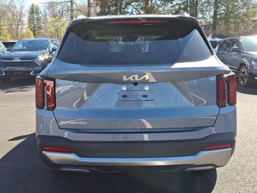 2025 Kia Sorento S