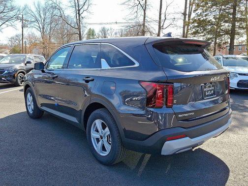 2025 Kia Sorento LX