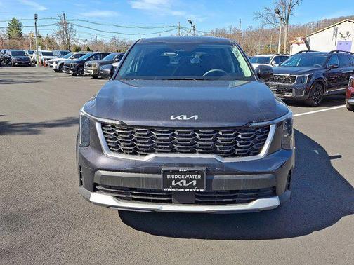 2025 Kia Sorento LX