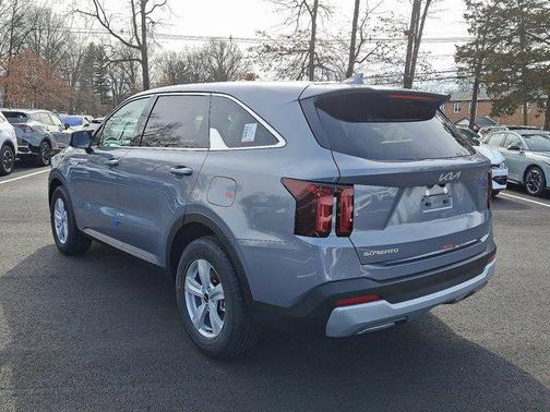 2025 Kia Sorento LX