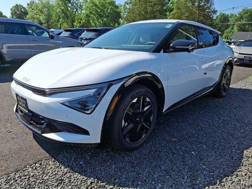 2025 Kia EV6 Wind