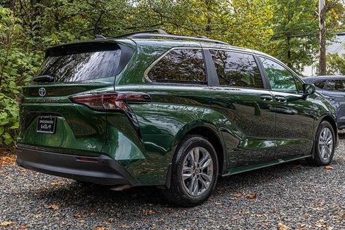 2025 Toyota Sienna XLE 7 Passenger