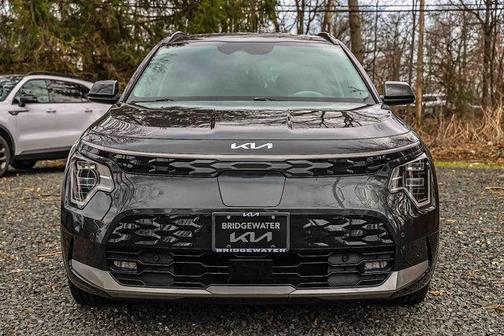 Graphite Gray 2023 Kia Niro EV Wave