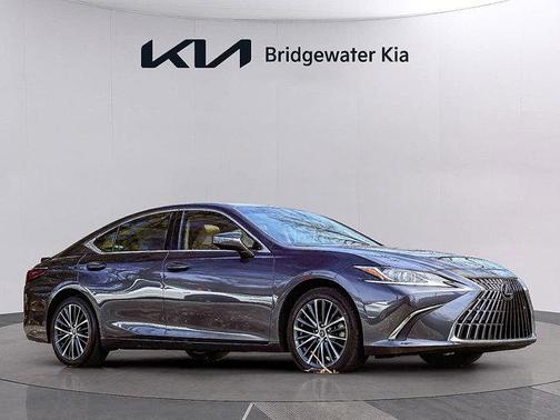 2022 Lexus ES 350 Base