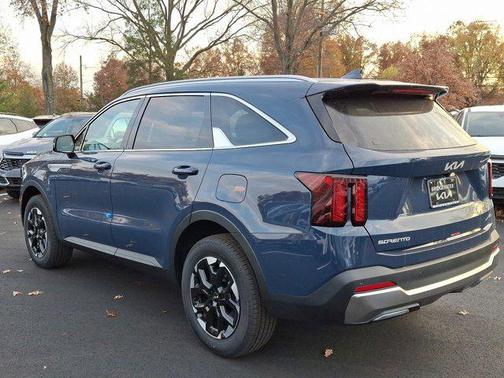 2025 Kia Sorento S