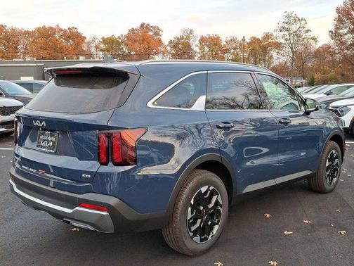 2025 Kia Sorento S