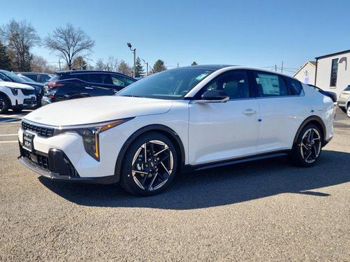 2025 Kia K4 GT-Line