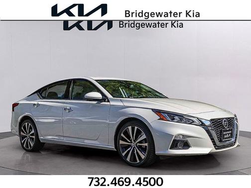 Pearl White Tricoat 2019 Nissan Altima 2.5 Platinum