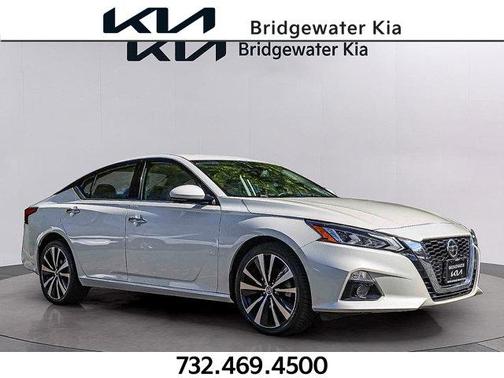 Pearl White Tricoat 2019 Nissan Altima 2.5 Platinum
