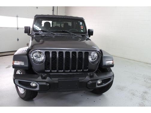 2023 Jeep Gladiator Sport