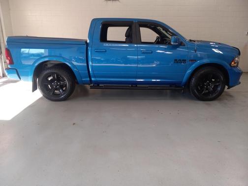 Hydro Blue Pearlcoat 2018 RAM 1500 Sport