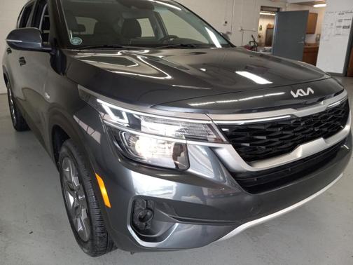 2022 Kia Seltos S