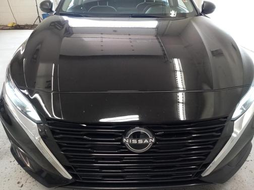 Black 2024 Nissan Altima 2.5 SV
