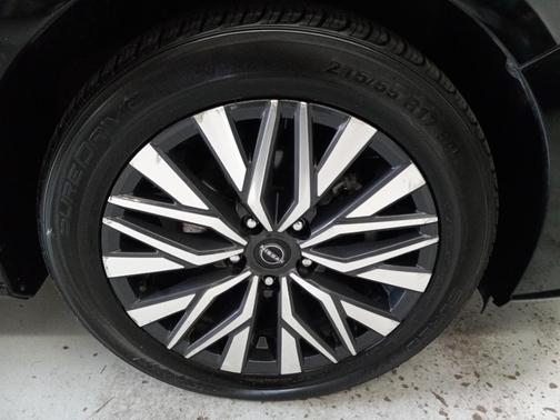 Black 2024 Nissan Altima 2.5 SV