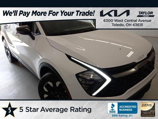 Glacial White Pearl 2023 Kia Sportage X-Line