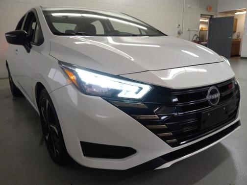 2024 Nissan Versa 1.6 SR