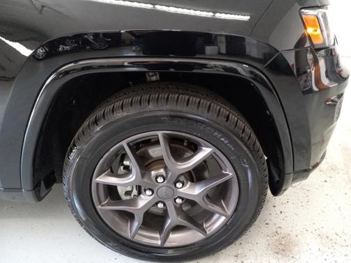 Diamond Black 2021 Jeep Grand Cherokee Limited
