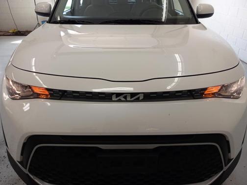 Snow White Pearl 2025 Kia Soul LX