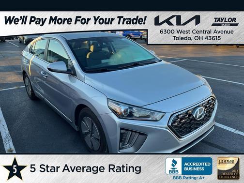 2022 Hyundai IONIQ Hybrid SE