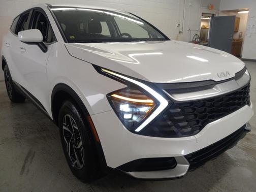 2024 Kia Sportage LX