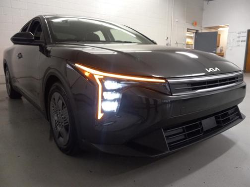 2025 Kia K4 LX