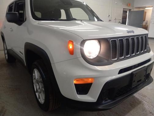 2023 Jeep Renegade Latitude