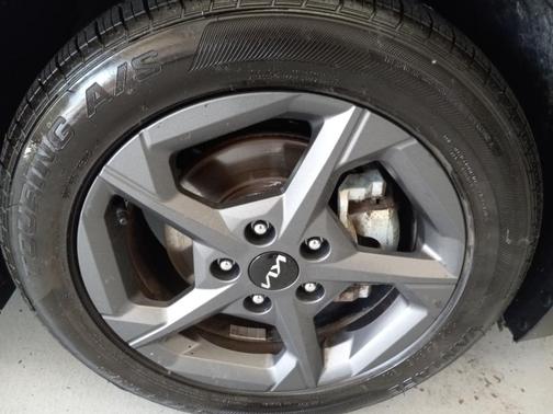 Snow White Pearl 2025 Kia K4