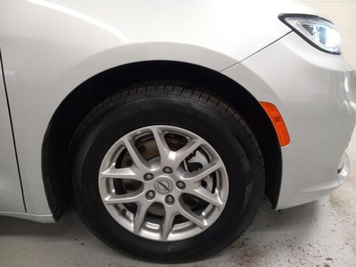 2024 Chrysler Pacifica Touring-L