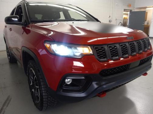 2025 Jeep Compass Trailhawk